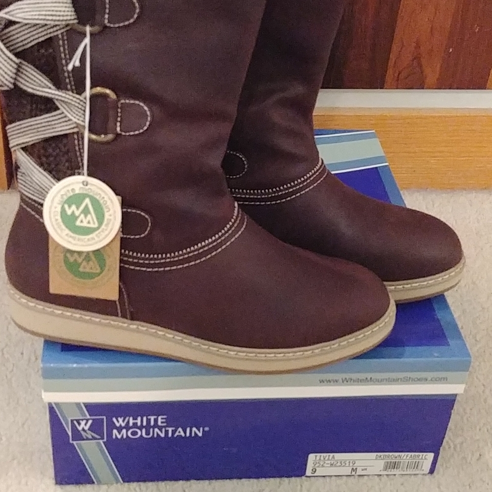 White Mountain Tibia boots Size 9